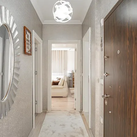 Spacious 2 Bedroom House With A View In Konacik Appartement *